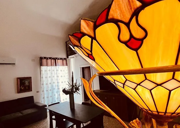 アパート Il Geranio チェファル