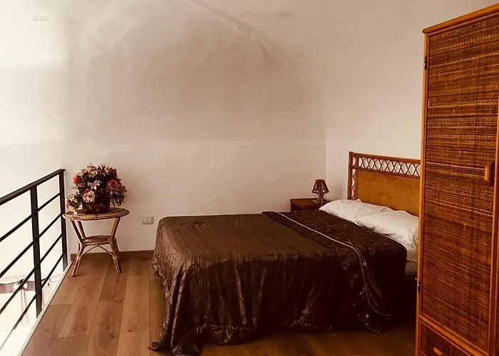 Il Geranio アパート チェファル